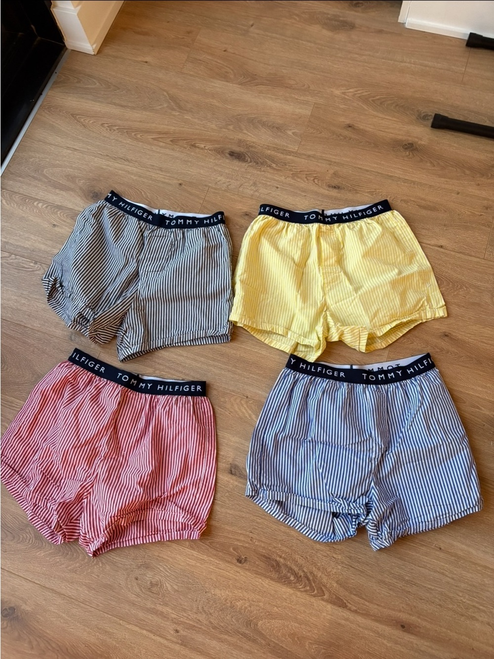 Tommy Hilfiger Men’s Boxer Shorts (4-Pack) – Like New – Size Small